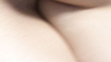 Look closely at this scissoring