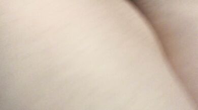 Look closely at this scissoring