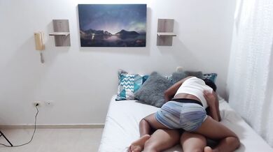 hot girls scissor and make video