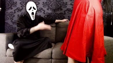 Ghostface Calls The Wrong Housewife Halloween Cosplay Lesbian