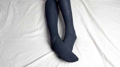 Solo girlfriend with rubber dick toy