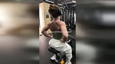 Gym Yoga Mishap: 18yo Hairy Pussy Explodes IG Live