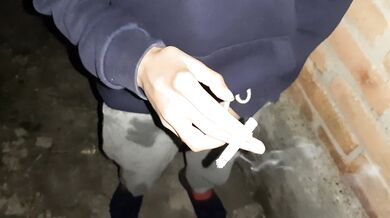 We smoke and masturbates at the same time (smoking fetish, orgasm in clothes, public masturbation)