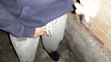 We smoke and masturbates at the same time (smoking fetish, orgasm in clothes, public masturbation)