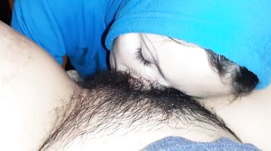 First Date Stranger Eats My Hairy Pussy Passionately - Lesbian_illusion