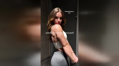 18yo Influencer Plank Fail: Dripping Virgin Gape TikTok