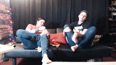 Lesbian Sneakers Socks Foot Smelling Itching