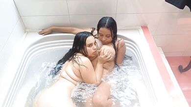 aquatic breastfeeding