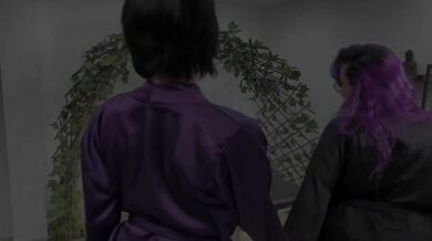 Mi girlfriend sucks my pussy at a spa before the masseuse comes
