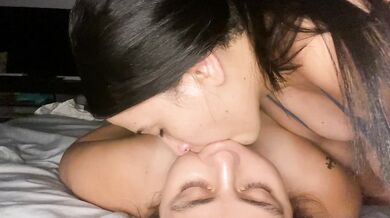 lesbian sucks me deep my huge tongue