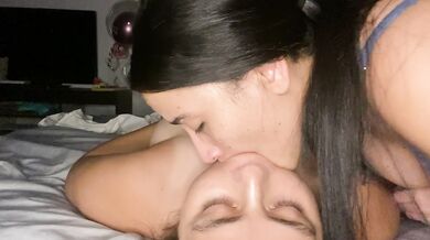 lesbian sucks me deep my huge tongue