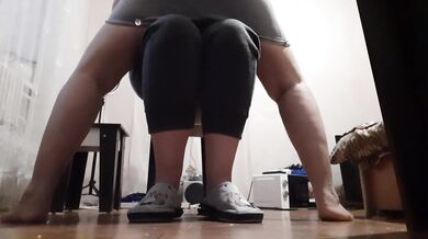 My boss in a miniskirt is jumping on me in her office - IkaSmokS