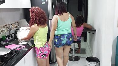 The horny Samara seduces little Bony in the kitchen