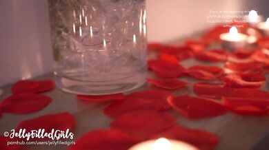 Lesbian Valentine's Day Pussy Eating & Tribbing - JellyFilledGirls ‍