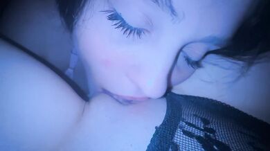 Fingering my stepsister hard