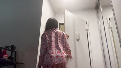 I couldn’t resist my best friends girl she was so wet