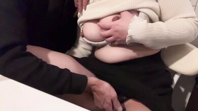 宅飲みなう　手マン　乳揉み