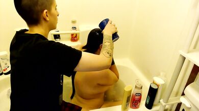 Pussy Sucking Bathtub Orgasm Lesbians