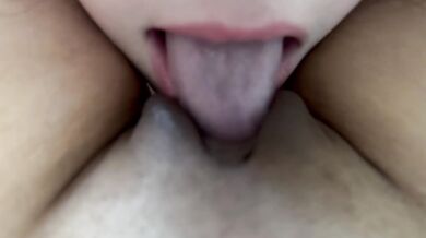 Real Amateur Lesbian Eats Girlfriends Pussy Close-Up