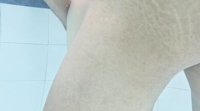 LE ENSEÑO A MI HIJASTRA NADAR Y TERMINAMOS FOLLANDO EN EL AGUA