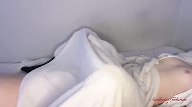 Morning surprise with passionate pussy licking ended with hard orgasm