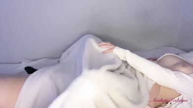 Morning surprise with passionate pussy licking ended with hard orgasm