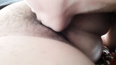 Sucking big clit to orgasm - IkaSmokS