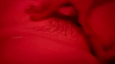 Ella inserts her fingers very rich, makes me moan with pleasure very rich