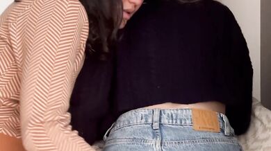 Scarlett and Chanel lesbians moaning