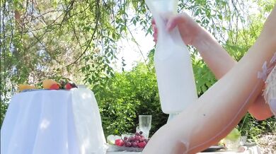 Yhivi and June's Naughty Messy Picnic