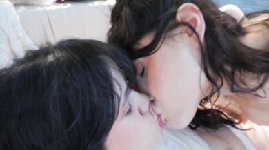 Yhivi and June's Naughty Messy Picnic
