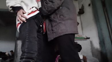 I seduced my gardener's girl, with whom we fuck in the barn so that no one sees - Lesbian_illu