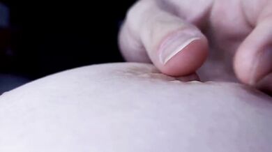 BITTING, LICKING AND TOUCHING MY GIRL'S NIPPLES // SHE MOANS IN PLEASURE AND GETTING A NIPPER ORGASM