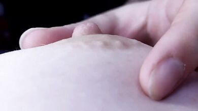 BITTING, LICKING AND TOUCHING MY GIRL'S NIPPLES // SHE MOANS IN PLEASURE AND GETTING A NIPPER ORGASM