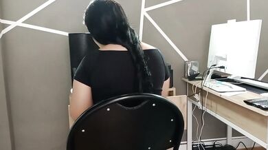 A boss insecure about her sexuality fucks a bisexual employee and cheats on her husband.
