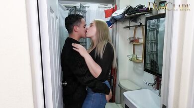 I ended up fucking my friend's wife in the bathroom of her house / AndreinaFonseca - Loree Love