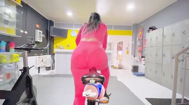 While she's at the gym I wait for her in her room with my hard cock Jenifer play