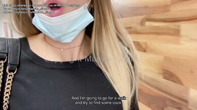 STRANGER CHALLENGE - I ask a stranger to fuck me in the toilets of the Paris airport