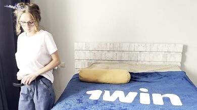The vibrator in the ass brought me to a wet orgasm. I fuck myself while no one is home.