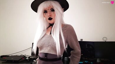 The secret of the eternal beauty of the elf witch is hot cum on her face after a week of abstinence
