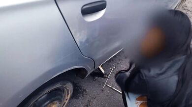We fucked in the car like crazy and as a thank you for fixing his car