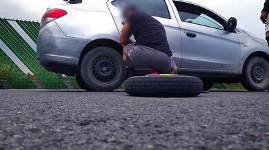 We fucked in the car like crazy and as a thank you for fixing his car