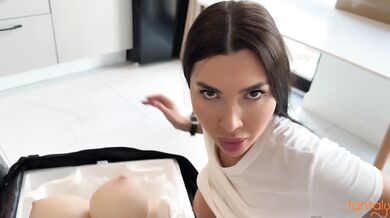 Naughty Delivery GIRL Handles Tantaly Package Roughly And Lets Me Fuck Her Tight Pussy