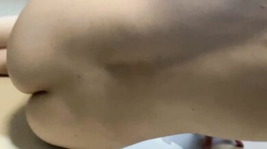 Japanese amateur couple Naked pilates 全裸ピラティス中にイタズラ