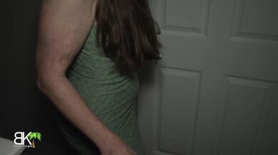Sharing a Bed With My Hot StepMom Big Ass Milf! FULL TRAILER