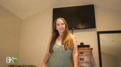Sharing a Bed With My Hot StepMom Big Ass Milf! FULL TRAILER