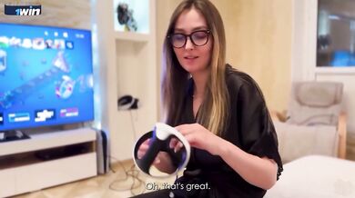 Tricky stepson fucks his naive stepmom while she is in virtual reality