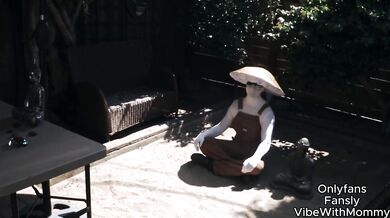 JEWISH STEPMOM FUCKS STEPSON WITH FRIENDS