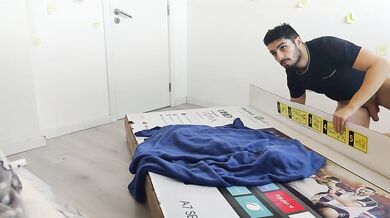 Fucking my stepmom through a hole in a box, she thought it was my dad