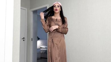 Horny stepmom pleased with a leather outfit in the morning